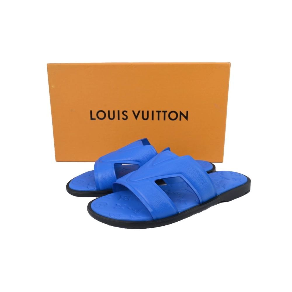 Louis Vuitton Oasis Blue Leather Surface