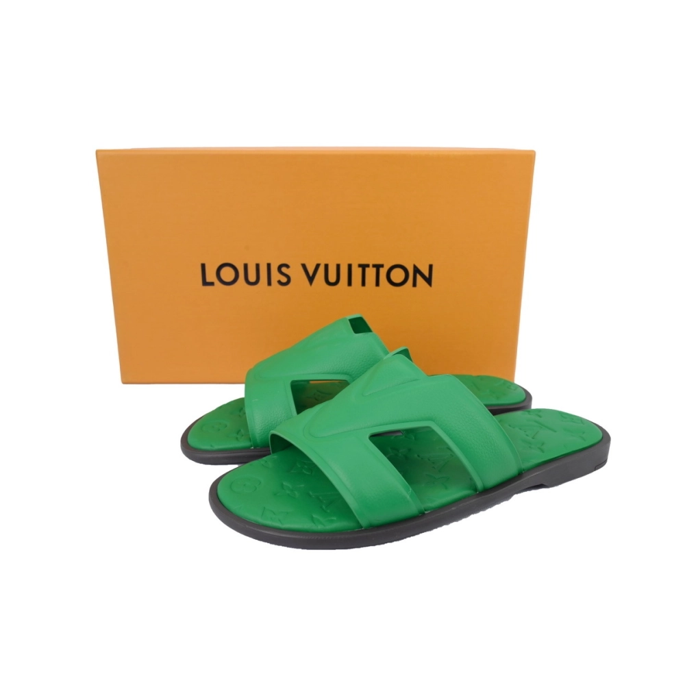 Louis Vuitton Oasis Green Glossy Surface