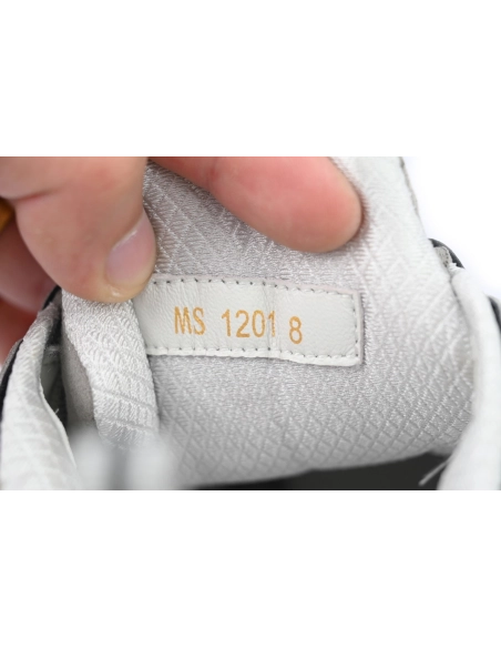 Louis Vuitton Runner Tatic Grayish Green