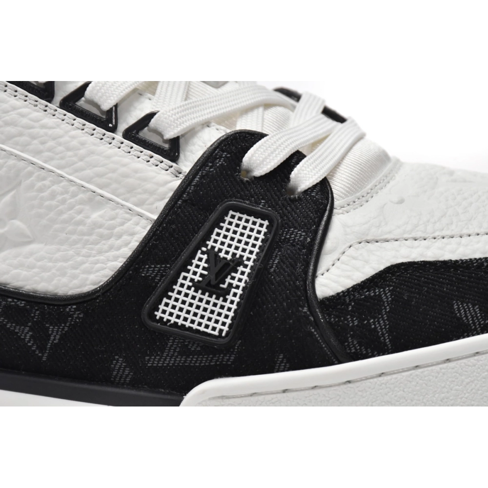 Louis Vuitton Trainer Black and White Cloth Cover VL1202