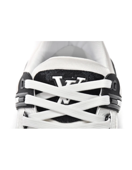 Louis Vuitton Trainer Black and White Cloth Cover VL1202